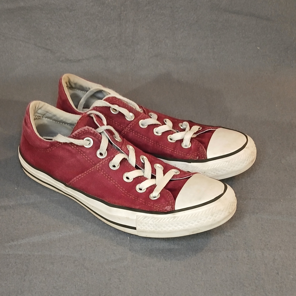 Converse All Star Chuck Taylor Maroon Low Top Sneakers Shoes Size 8